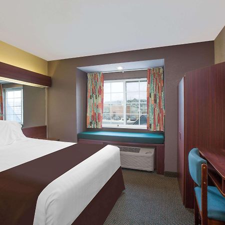 Microtel Inn & Suites - Meridian Esterno foto