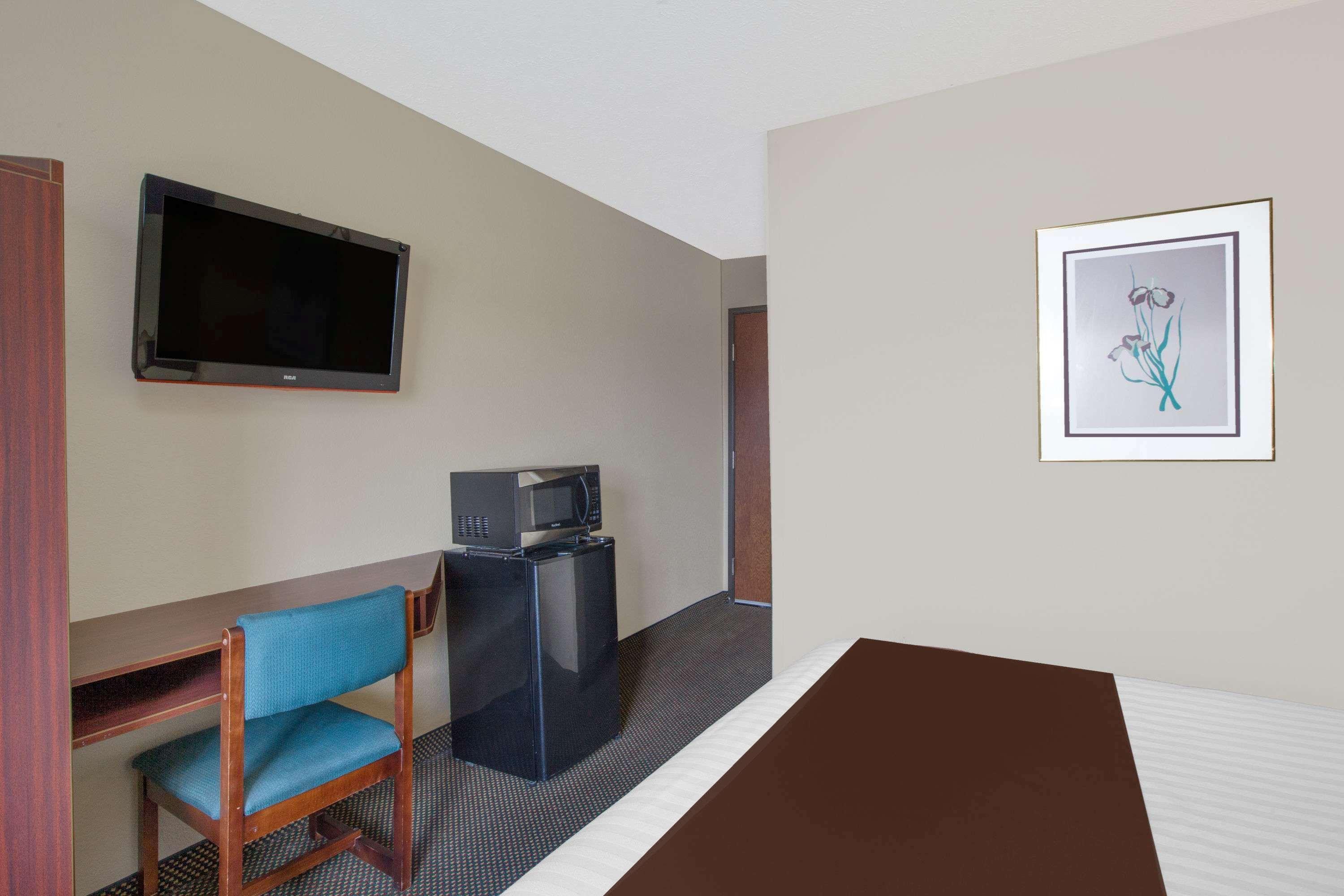 Microtel Inn & Suites - Meridian Esterno foto
